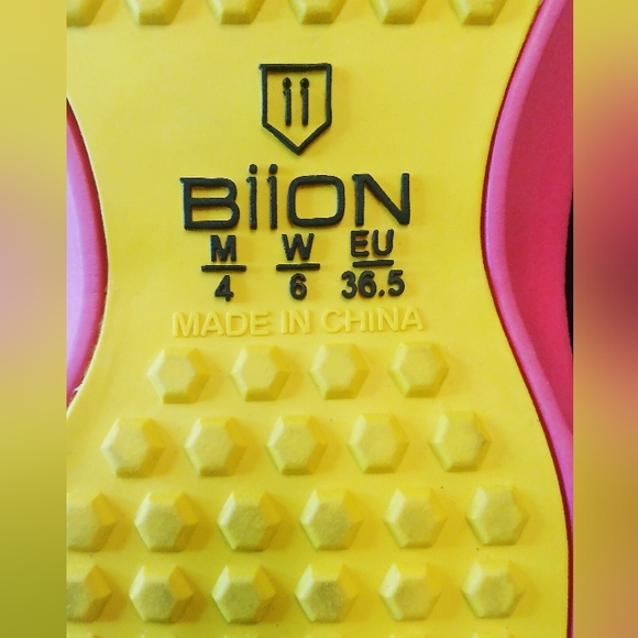 BIION Unsex Black and Magenta Rubber Oxford Golf Shoes Men Size 4 Women Size 6. - Picture 6 of 6